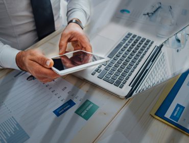 Mengenal-Manfaat-Internet-on-Things-(IoT)-Dalam-Bisnis-Industri-Laundry-Secara-Digital